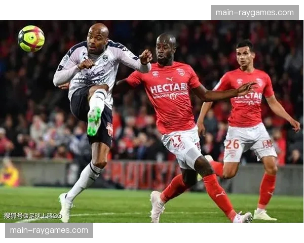 数据背后:洛里昂如何通过定位球防守演练遏制对手转换 数据背后:洛里昂如何通过定位球防守演练遏制对手转换